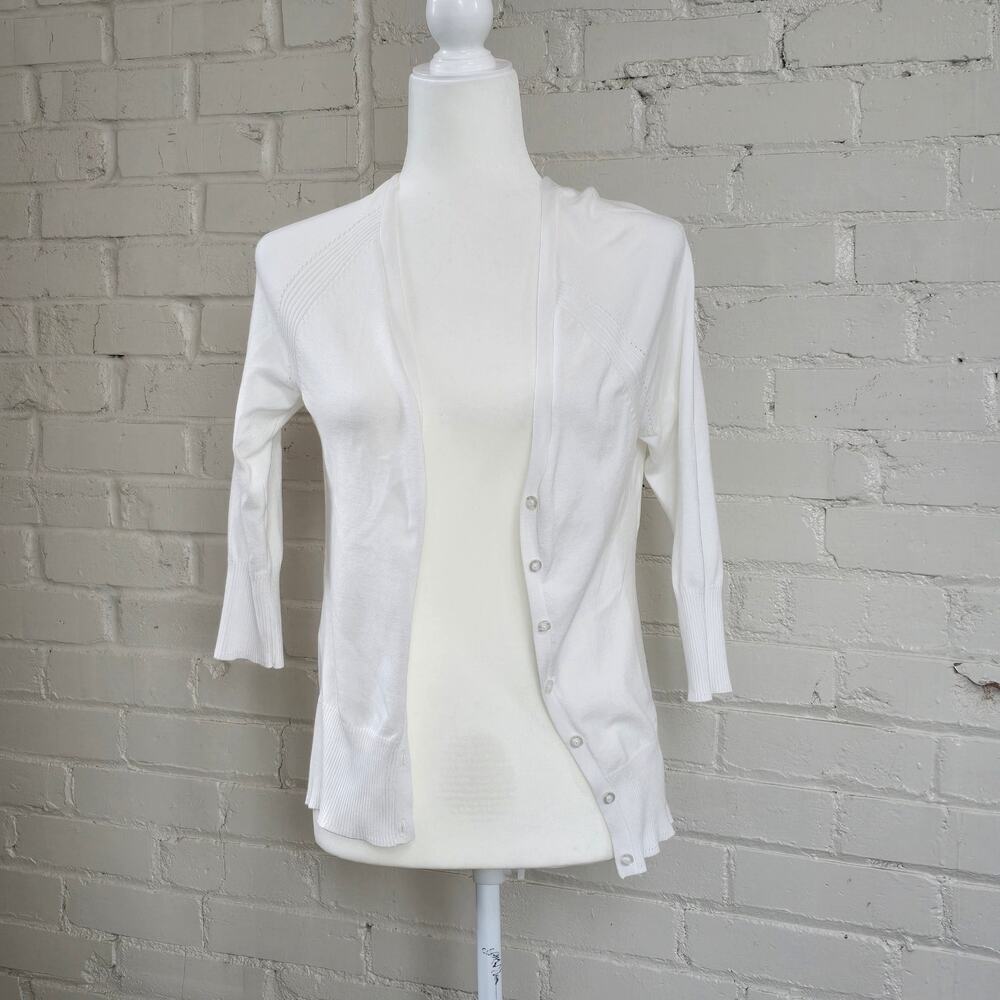 Minimalist White Button-up Cardigan┃3/4 Sleeves┃Clean Girl Professional Workwear